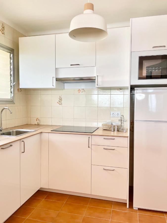 Luminoso Apartamento Frente Al Mar Con Piscina Ρόζες Εξωτερικό φωτογραφία