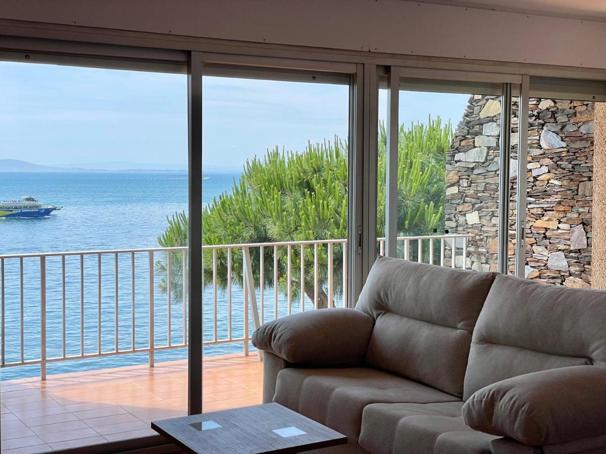 Luminoso Apartamento Frente Al Mar Con Piscina Ρόζες Εξωτερικό φωτογραφία